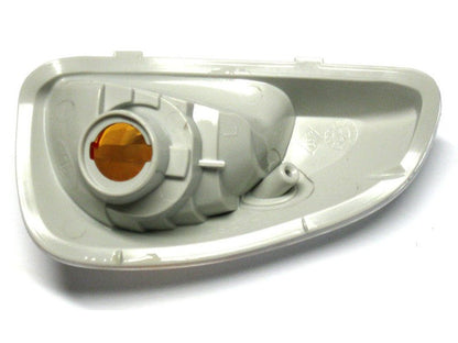 Renault Master 2010 - YELLOW indicator to WHITE bulb in left mirror
