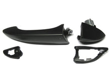 Przedmiot: klamka zewnętrzna do drzwi przednich lub tylnych
Strona: prawa
Producent: zamiennik
Kolor: nie lakierowane - w kolorze czarnego plastiku
Samochód: BMW X5 E53
Rok produkcji: 1999-2006