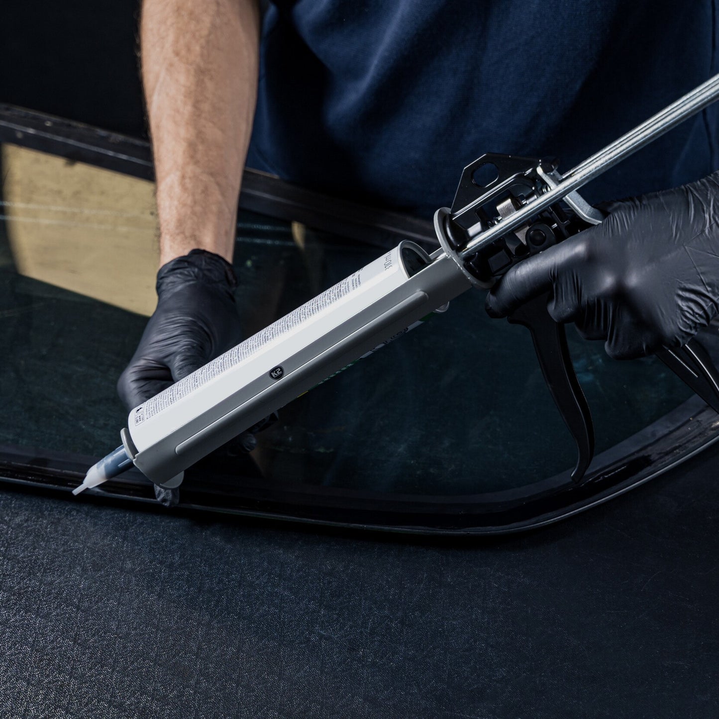 Pistolet do kartuszy silikonów, mas, klejów K2 SOLT B525