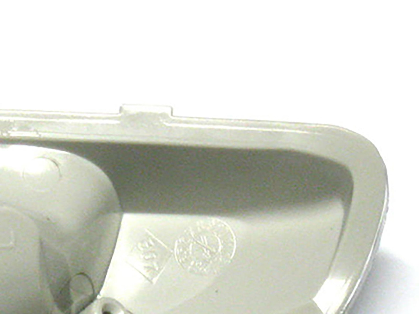 Renault Master 2010 - YELLOW indicator to WHITE bulb in left mirror
