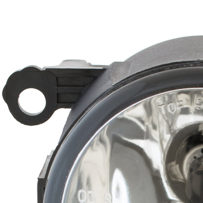 Citroen C4 04-08 left halogen = right