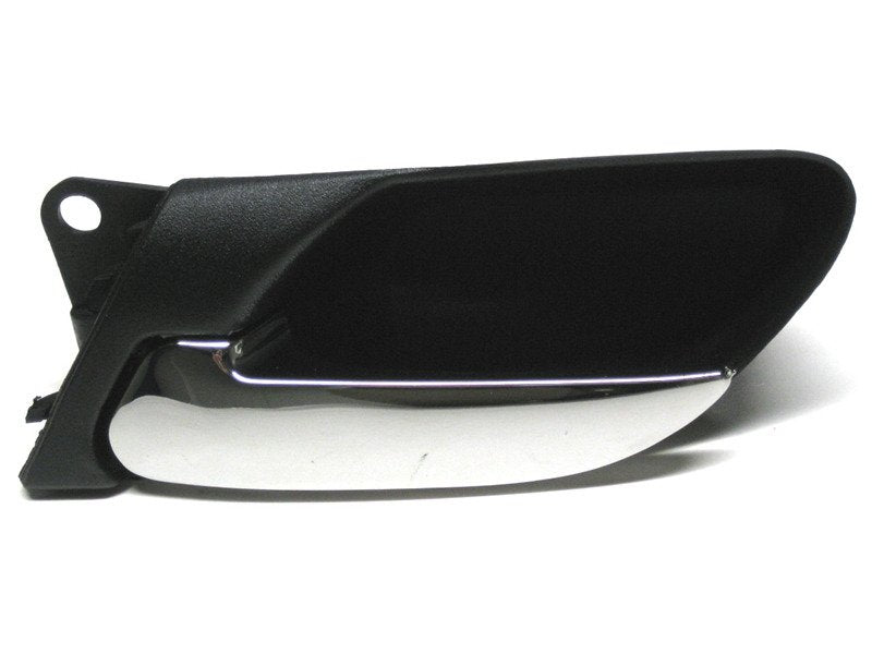 Przedmiot: klamka wewnętrzna do drzwi przednich
Strona: lewa
Producent: zamiennik
Kolor:obudowa w kolorze czarnego plastiku. rączka chromowana
Samochód: BMW E46 seria 3
Rok produkcji: 1998-2004