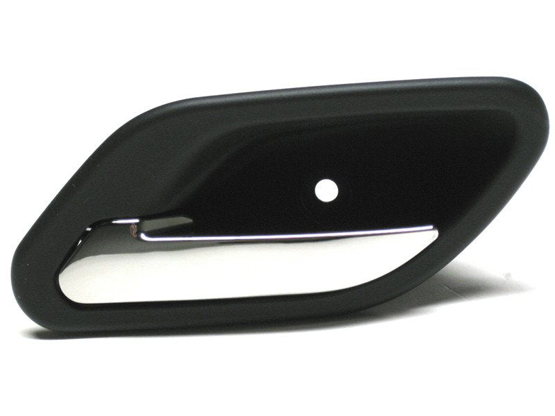 Przedmiot: klamka wewnętrzna
Strona: lewa
Producent: zamiennik
Kolor:obudowa w kolorze czarnego plastiku. rączka chromowana
Samochód: BMW E39 seria 5
Rok produkcji: 1996-2003