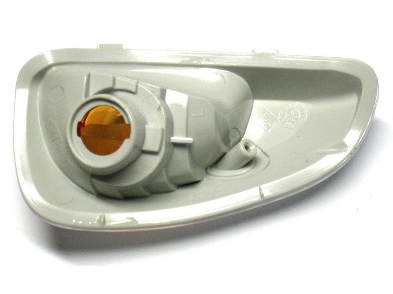 Renault Master 2010 - YELLOW indicator to WHITE bulb in left mirror