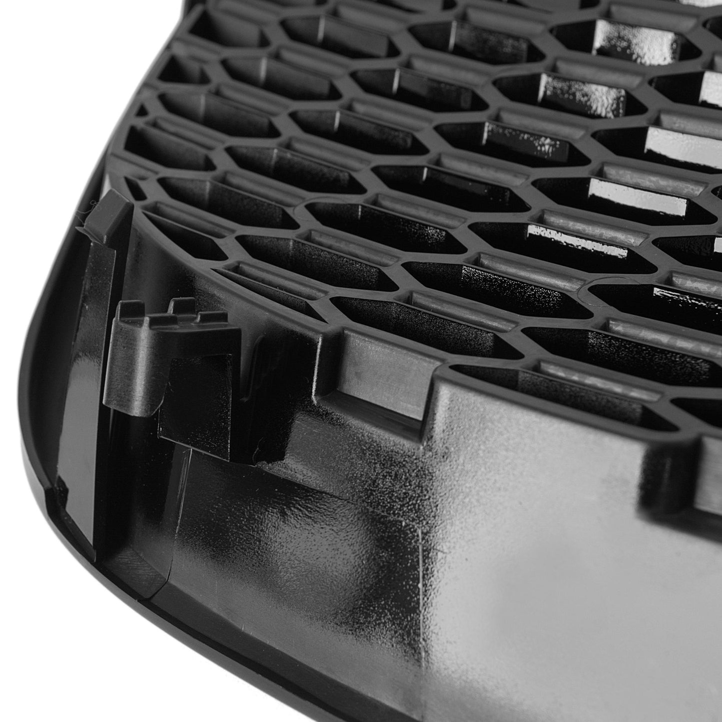 SEAT LEON II 1P TOLEDO III ALTEA 5P 04-09 Atrapa między reflektory (grill) plaster miodu