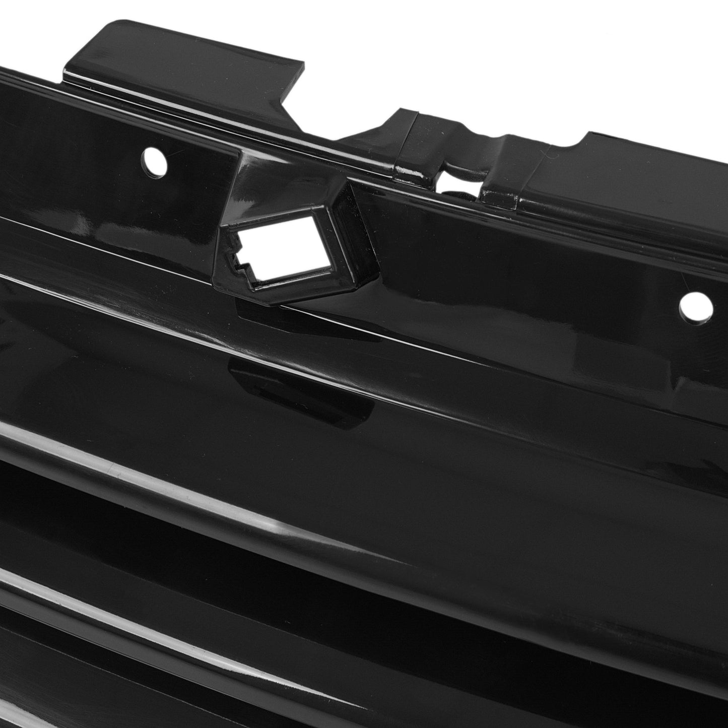 VOLKSWAGEN GOLF IV MK4 97-04 Atrapa między reflektory (grill) bez znaczka
