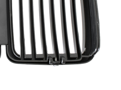 BMW 3 E30 82-94 atrapy między reflektory (nerki) lewa + prawa kpl. BLACK MAT