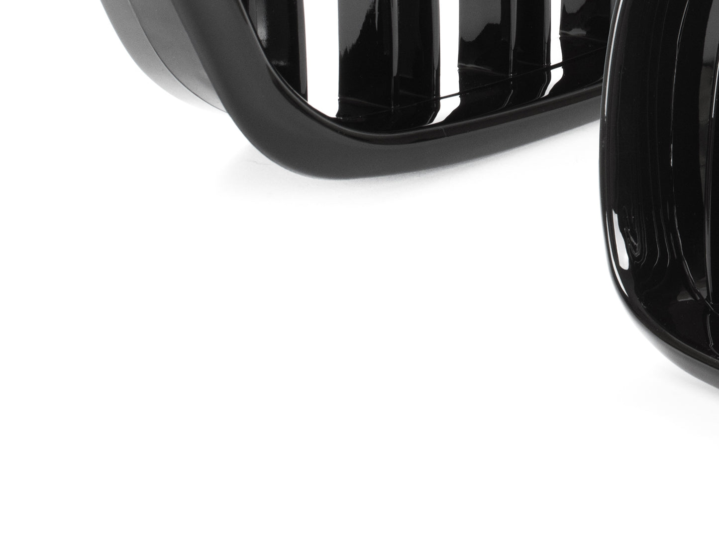 BMW 5 E39 FL 00-04 atrapy między reflektory (nerki) lewa + prawa kpl. BLACK GLOSSY DOUBLE BAR