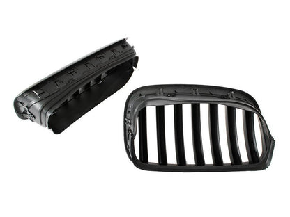 BMW X5 E70 06-09 atrapy między reflektory (nerki) lewa + prawa kpl. BLACK MAT