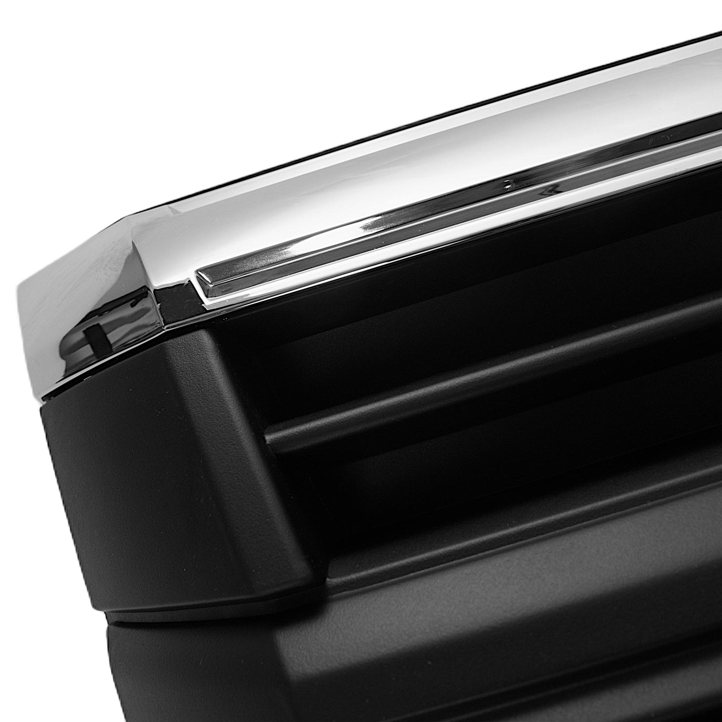 VW Crafter 2018- atrapa między reflektory (grill) CZARNA z chromowaną listwą